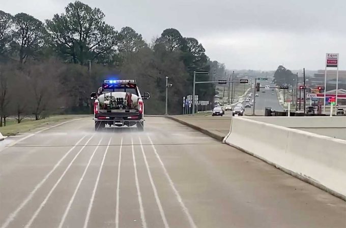 TxDOT treating roads in Tyler district ahead of wintry weather