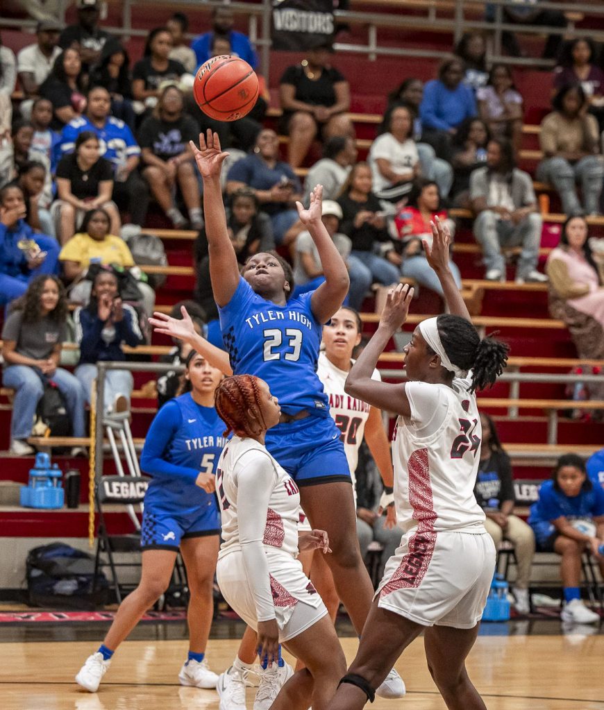 Holiday Hoops: Ending the year with plenty of basketball tournaments